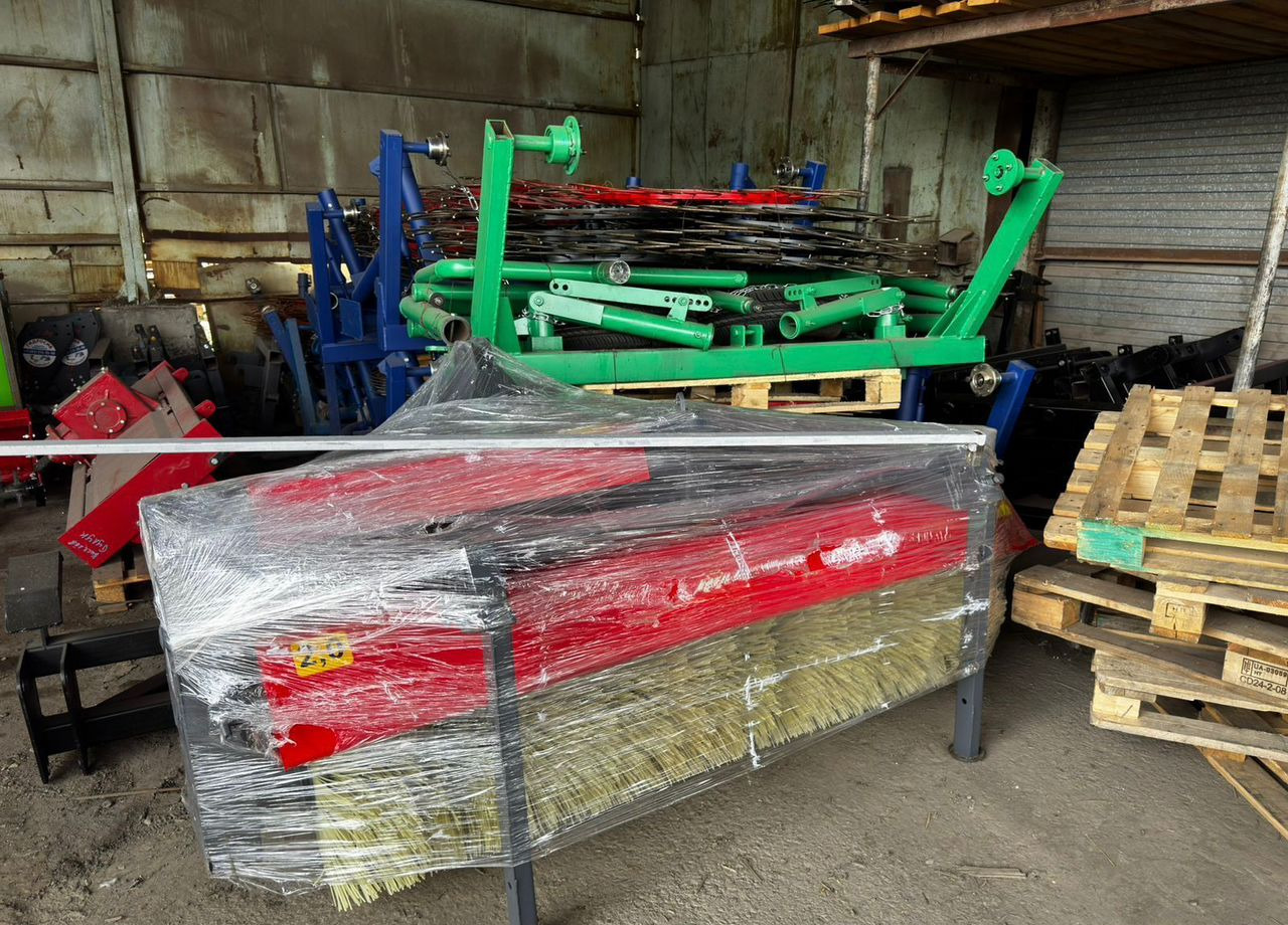 Щетка дорожная - Щетка: фото 2 Щетка дорожная - Щетка: фото 2