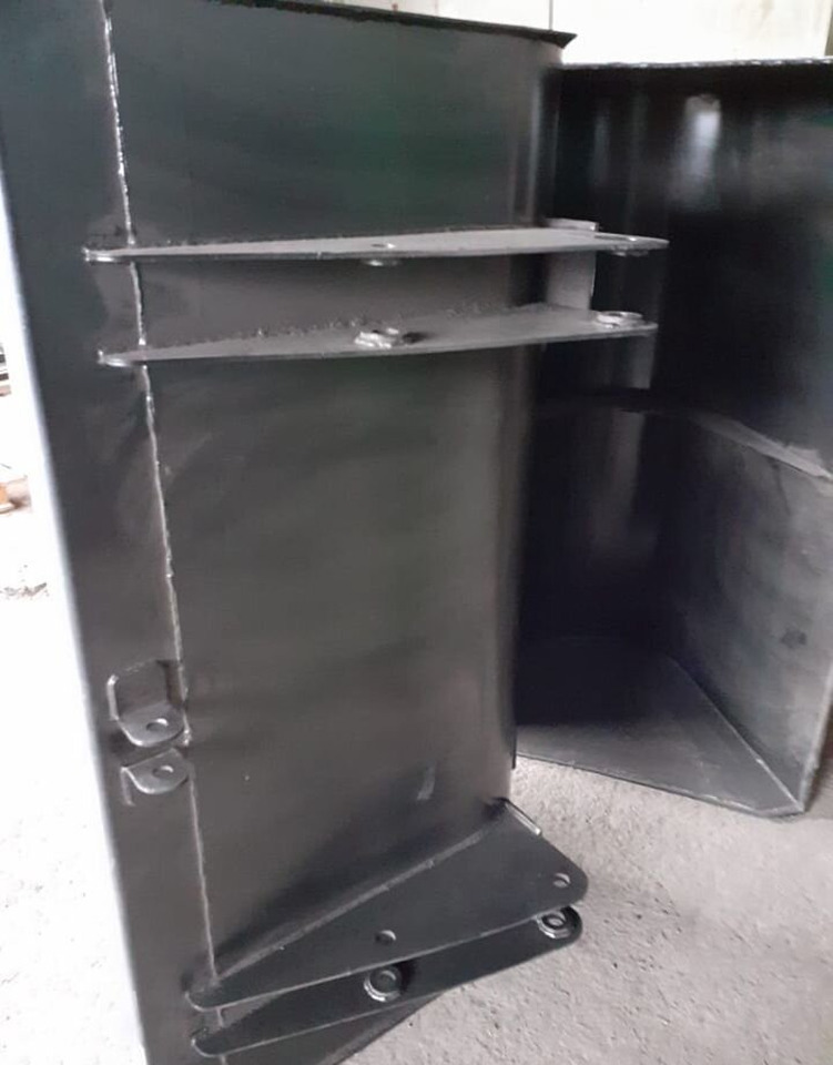 СибТрансСнаб ПКУ-0,9 - Фронтальный погрузчик для трактора: фото 4 СибТрансСнаб ПКУ-0,9 - Фронтальный погрузчик для трактора: фото 4