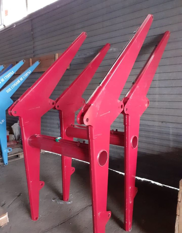 СибТрансСнаб ПКУ-0,9 - Фронтальный погрузчик для трактора: фото 3 СибТрансСнаб ПКУ-0,9 - Фронтальный погрузчик для трактора: фото 3