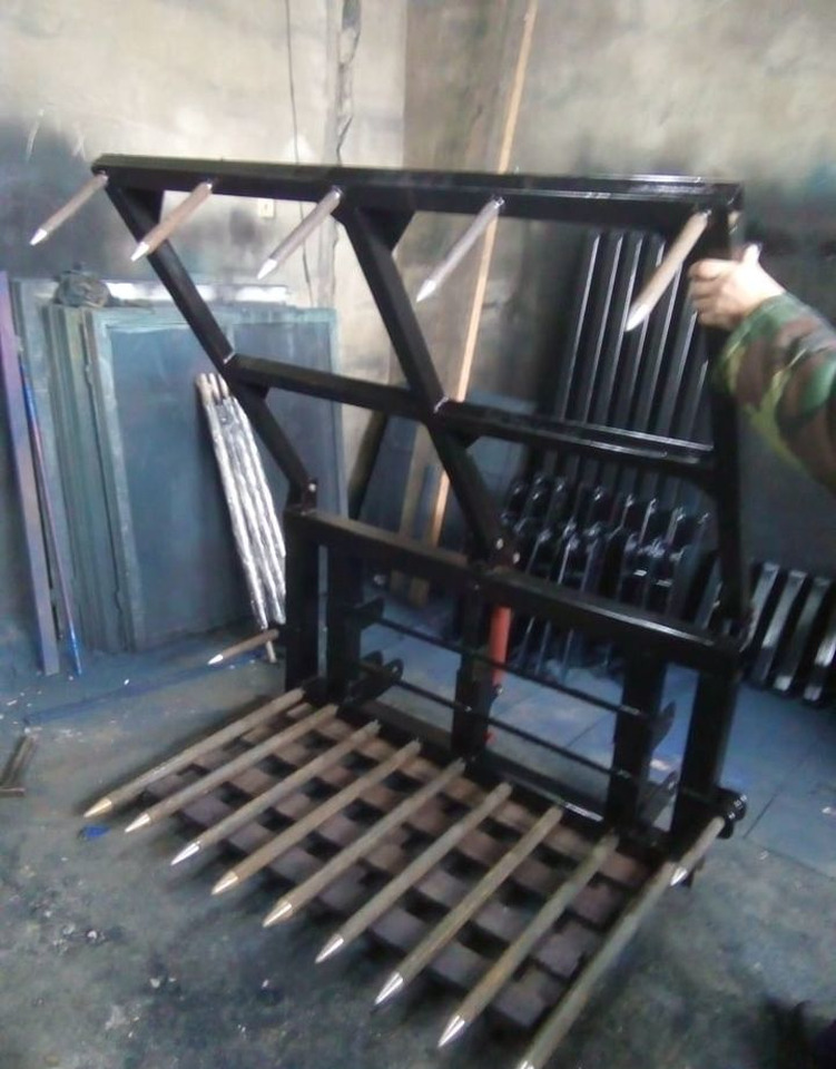 Вилы для сенажа на погрузчик - Вилы для Компактных фронтальных погрузчиков: фото 3 Вилы для сенажа на погрузчик - Вилы для Компактных фронтальных погрузчиков: фото 3