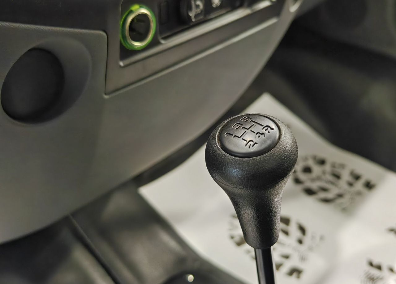 Малотоннажный бортовой грузовик ГАЗ ГАЗель 3302 2.7 MT, Новый: фото 7