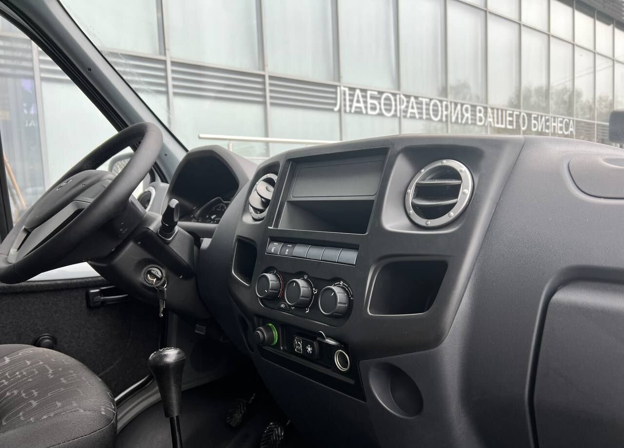 Новый Фургон с закрытым кузовом ГАЗ ГАЗель 3302 2.7 MT: фото 8