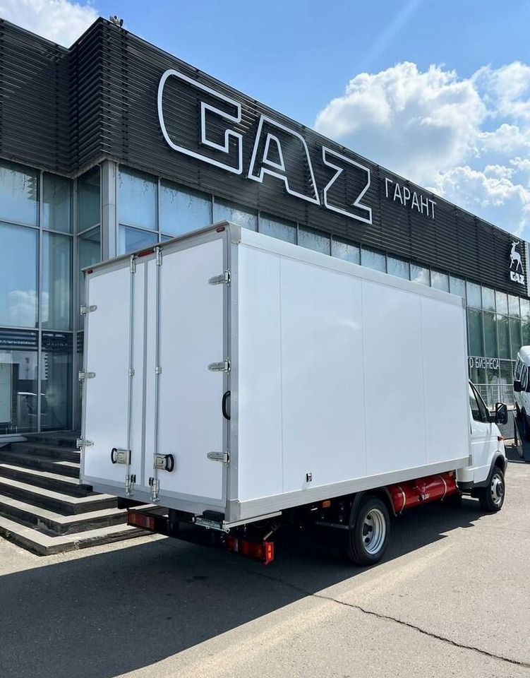 ГАЗ ГАЗель 3302 2.7 MT - Изотермический грузовик: фото 3 ГАЗ ГАЗель 3302 2.7 MT - Изотермический грузовик: фото 3