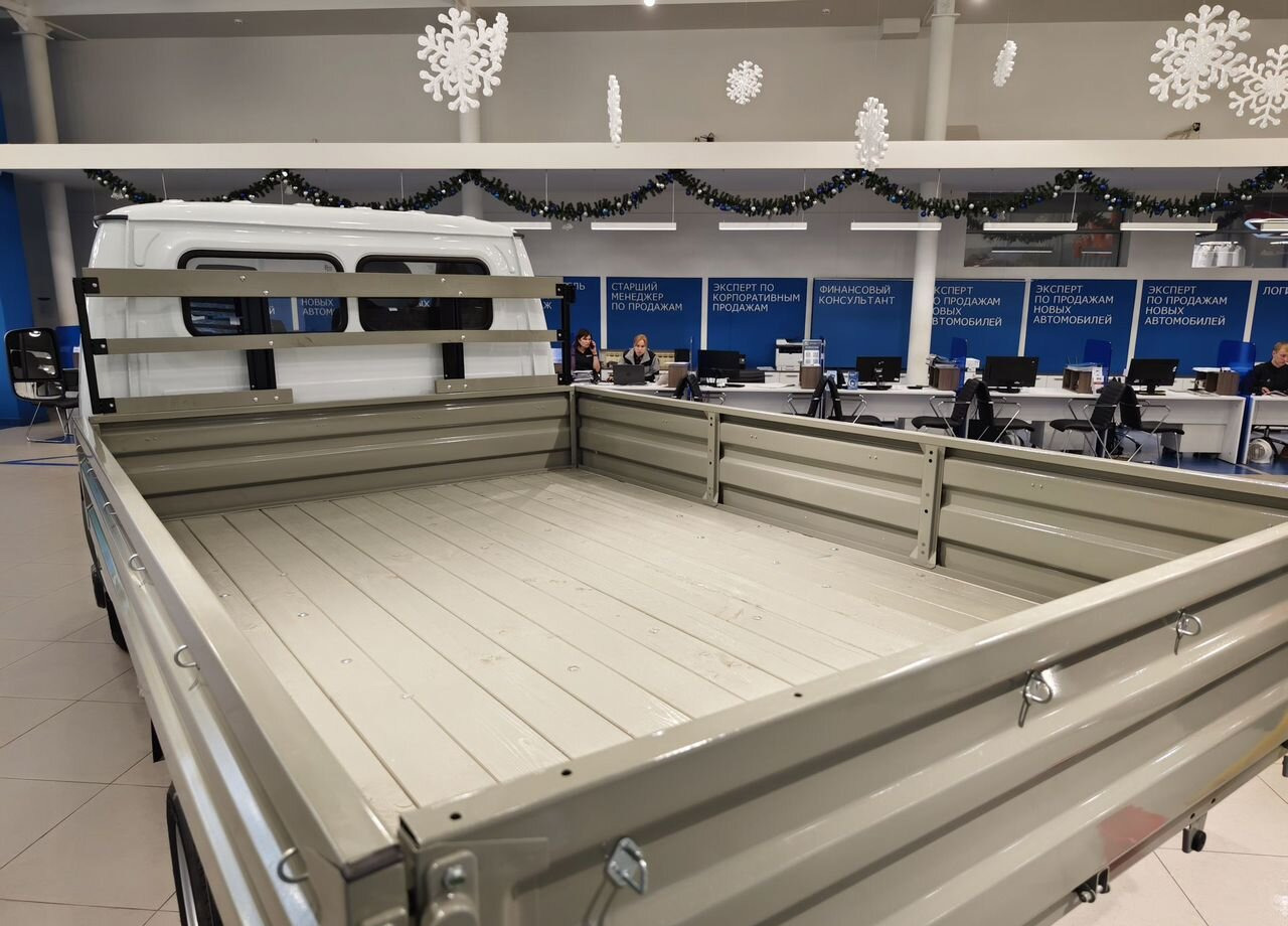 ГАЗ ГАЗель 3302 2.7 MT - Малотоннажный бортовой грузовик: фото 4 ГАЗ ГАЗель 3302 2.7 MT - Малотоннажный бортовой грузовик: фото 4