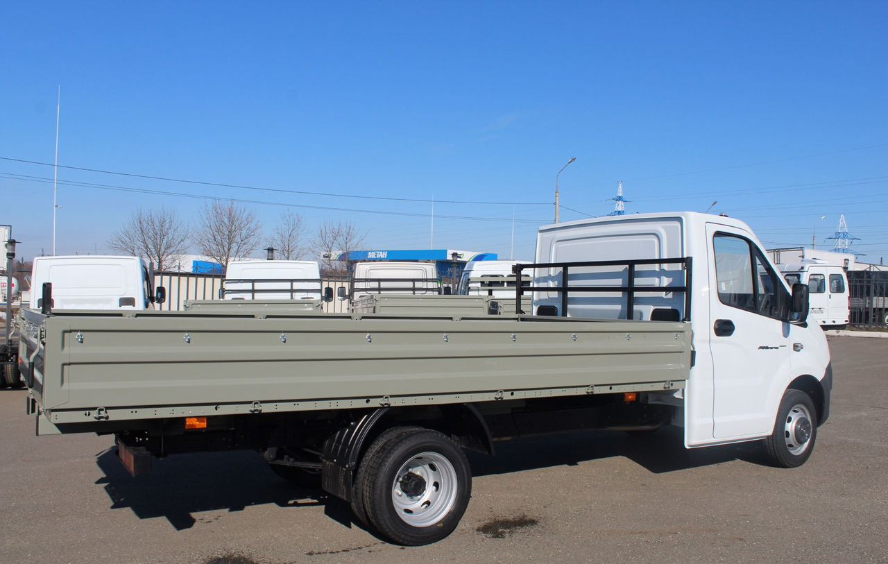 ГАЗ ГАЗель Next 2.5 MT - Малотоннажный бортовой грузовик: фото 2 ГАЗ ГАЗель Next 2.5 MT - Малотоннажный бортовой грузовик: фото 2