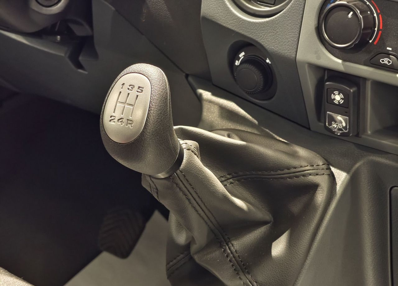 Новый Малотоннажный бортовой грузовик, Грузопассажирский фургон ГАЗ ГАЗель Next 2.7 MT: фото 17