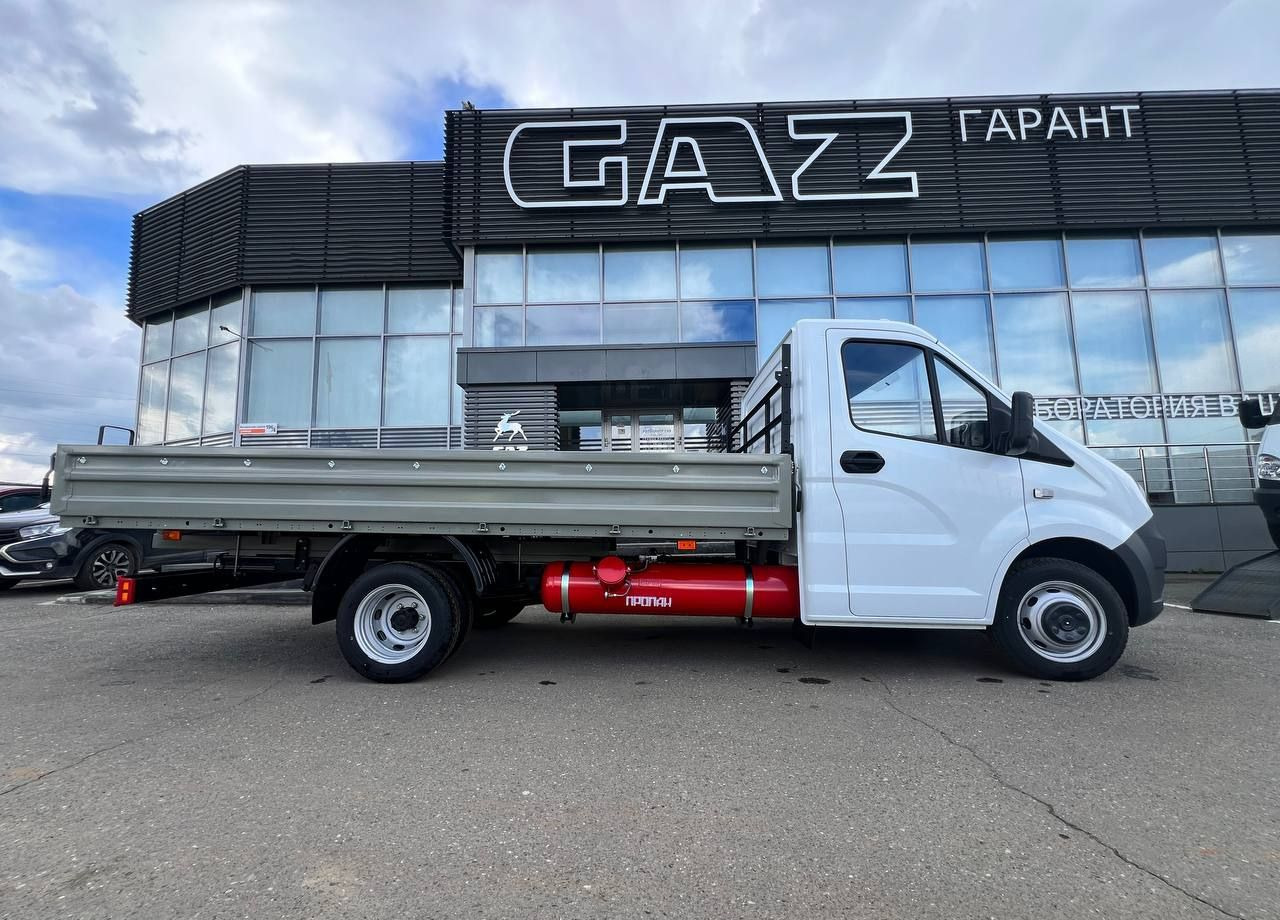 ГАЗ ГАЗель Next 2.7 MT - Малотоннажный бортовой грузовик: фото 1 ГАЗ ГАЗель Next 2.7 MT - Малотоннажный бортовой грузовик: фото 1