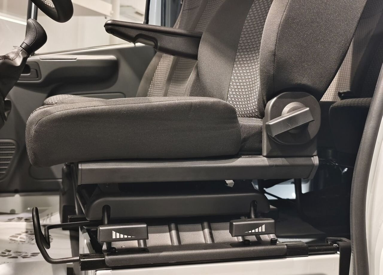 Новый Малотоннажный бортовой грузовик, Грузопассажирский фургон ГАЗ ГАЗель Next 2.7 MT: фото 20