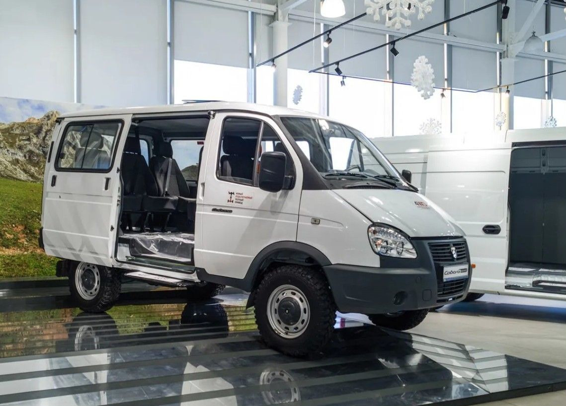 ГАЗ Соболь 2217 2.9 MT - Пассажирский фургон: фото 2 ГАЗ Соболь 2217 2.9 MT - Пассажирский фургон: фото 2