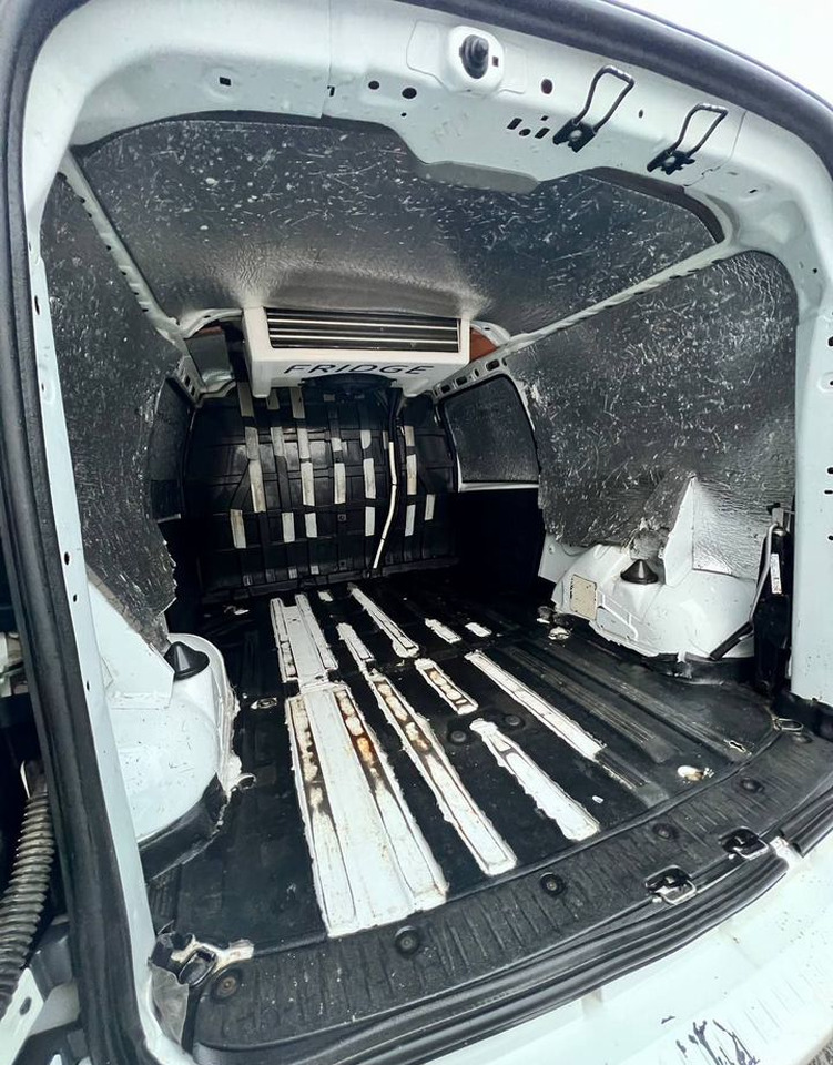 ВАЗ (LADA) Largus 1.6 MT, , 175 500 км - Фургон-рефрижератор: фото 2 ВАЗ (LADA) Largus 1.6 MT, , 175 500 км - Фургон-рефрижератор: фото 2