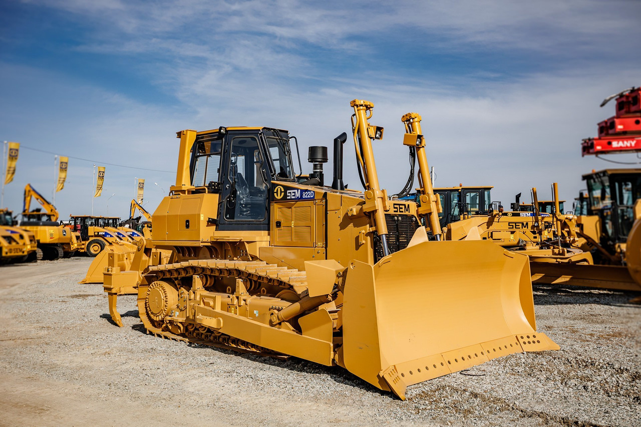 БУЛЬДОЗЕР SEM 822 - Бульдозер: фото 1 БУЛЬДОЗЕР SEM 822 - Бульдозер: фото 1