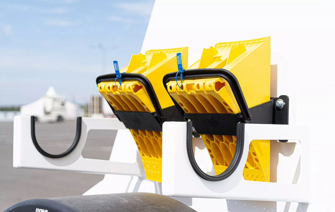 Новый Полуприцеп цистерна для сыпучих грузов Bonum 914231: фото 7