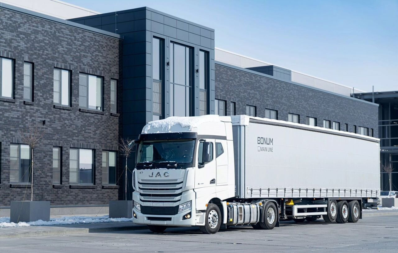 Bonum 914296-04 - Тентованный полуприцеп: фото 2 Bonum 914296-04 - Тентованный полуприцеп: фото 2