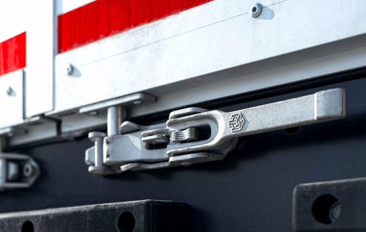 Новый Тентованный полуприцеп Bonum 914296-04: фото 9 Новый Тентованный полуприцеп Bonum 914296-04: фото 9