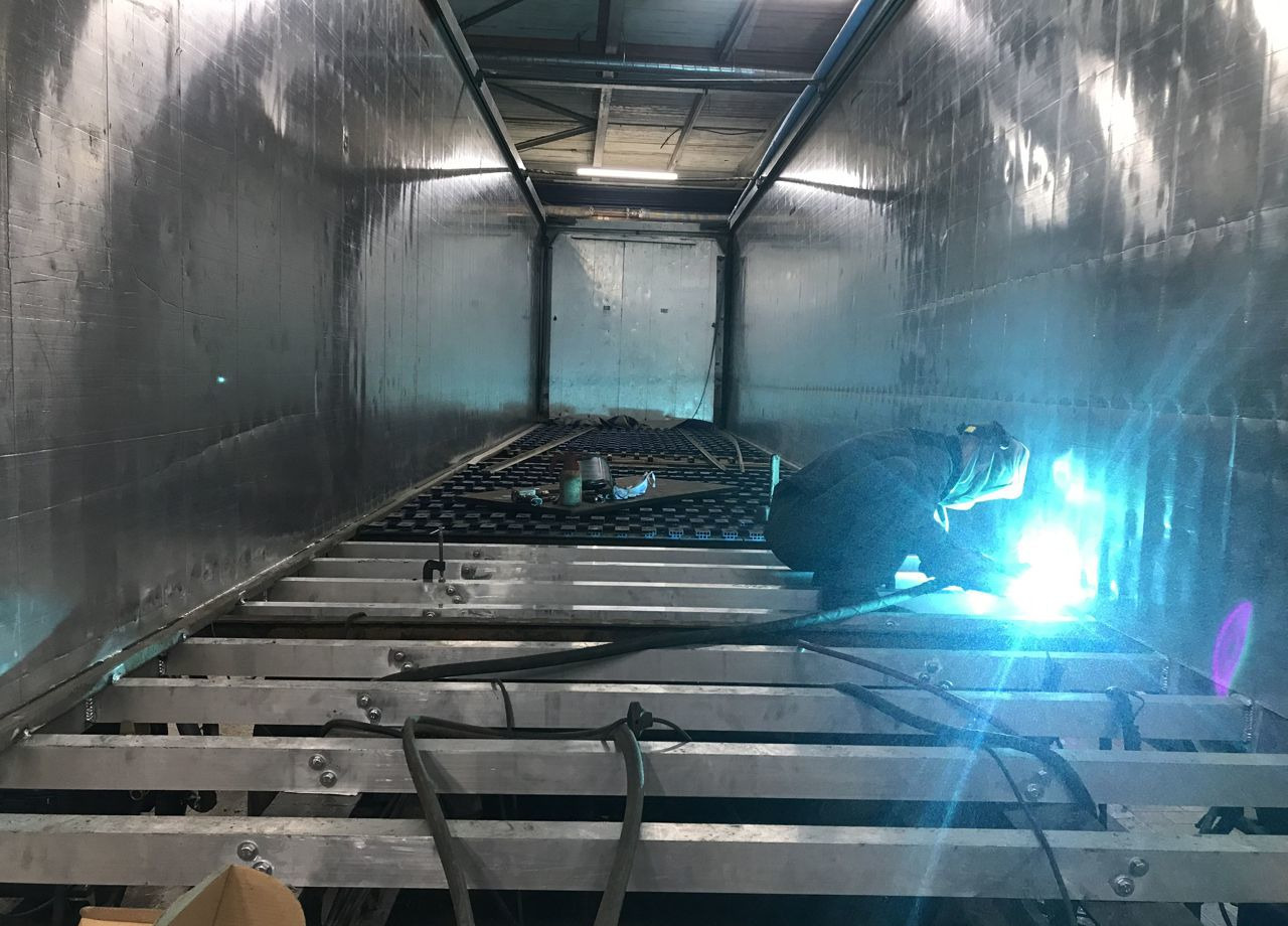 Полуприцеп щеповоз с подвижным полом Ремонт щеповоза / щеповозов (Cargo Floor): фото 7 Полуприцеп щеповоз с подвижным полом Ремонт щеповоза / щеповозов (Cargo Floor): фото 7