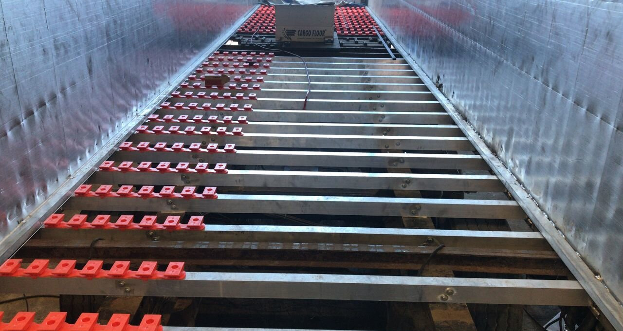 Ремонт щеповоза / щеповозов (Cargo Floor) - Полуприцеп щеповоз с подвижным полом: фото 3 Ремонт щеповоза / щеповозов (Cargo Floor) - Полуприцеп щеповоз с подвижным полом: фото 3