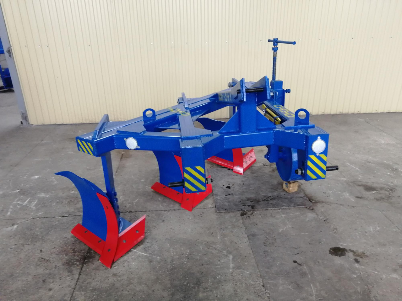 ПСКу-2+1 - Плуг: фото 1 ПСКу-2+1 - Плуг: фото 1