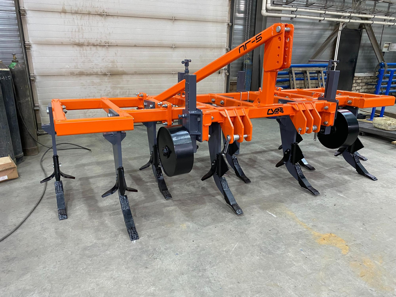 Плуг чизельный ПГ-5Н-9 (ПЧ-4.5) - Глубокорыхлитель: фото 1 Плуг чизельный ПГ-5Н-9 (ПЧ-4.5) - Глубокорыхлитель: фото 1