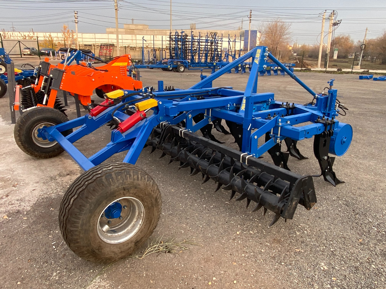 Глубокорыхлитель Плуг чизельный с шпоровыми катками прицепной ПЧП-4.0: фото 8