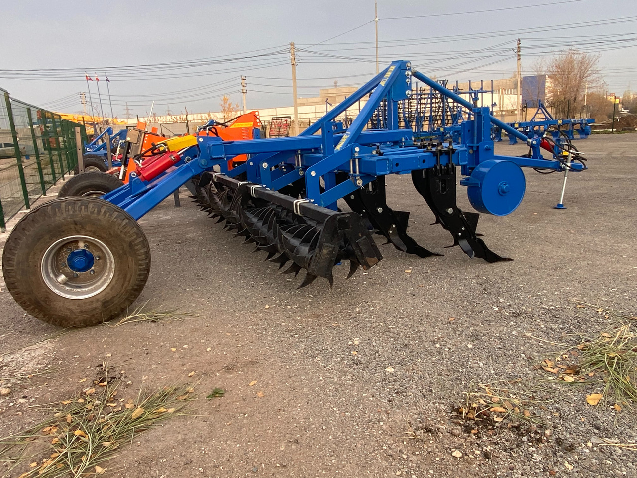 Глубокорыхлитель Плуг чизельный с шпоровыми катками прицепной ПЧП-4.0: фото 7