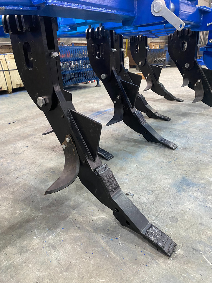 Плуг чизельный с шпоровыми катками прицепной ПЧП-4.0 - Глубокорыхлитель: фото 2 Плуг чизельный с шпоровыми катками прицепной ПЧП-4.0 - Глубокорыхлитель: фото 2