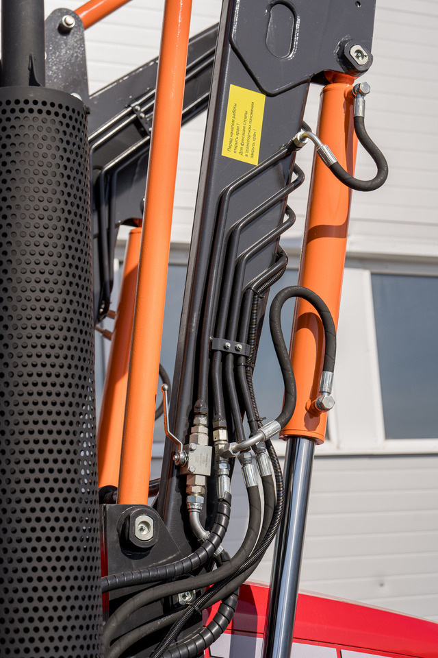 Фронтальный погрузчик для трактора Погрузчик фронтальный FRONTLIFT-1600, с системой параллельного ведения, к тракторам ЛМЗ, YTO, LOVOL, DEUTZ-FAHR: фото 13