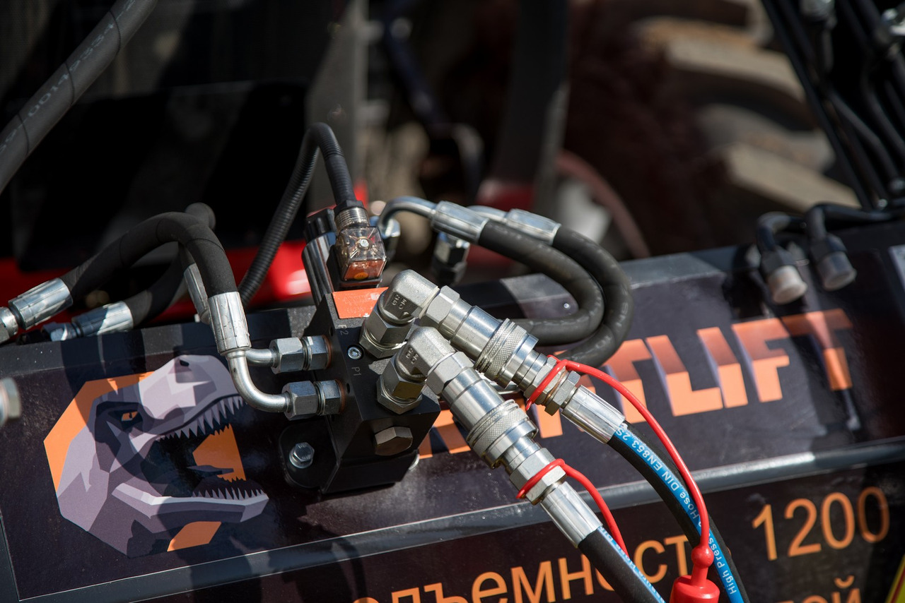 Фронтальный погрузчик для трактора Погрузчик фронтальный FRONTLIFT М-1200, с системой параллельного ведения, к тракторам ЛМЗ, YTO, LOVOL, DEUTZ-FAHR: фото 16