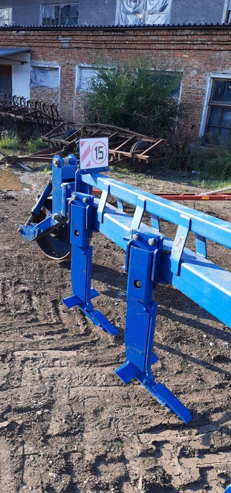 Светлоградагромаш 8 корп. (ПНУ-8х40) - Плуг: фото 2 Светлоградагромаш 8 корп. (ПНУ-8х40) - Плуг: фото 2