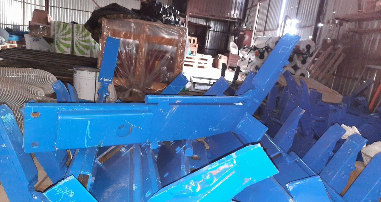 Светлоградагромаш 8 корп. (ПНУ-8х40) - Плуг: фото 5 Светлоградагромаш 8 корп. (ПНУ-8х40) - Плуг: фото 5