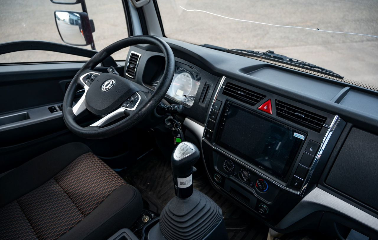 Dongfeng C120L - Грузовик бортовой/ Платформа, Автоманипулятор: фото 3 Dongfeng C120L - Грузовик бортовой/ Платформа, Автоманипулятор: фото 3
