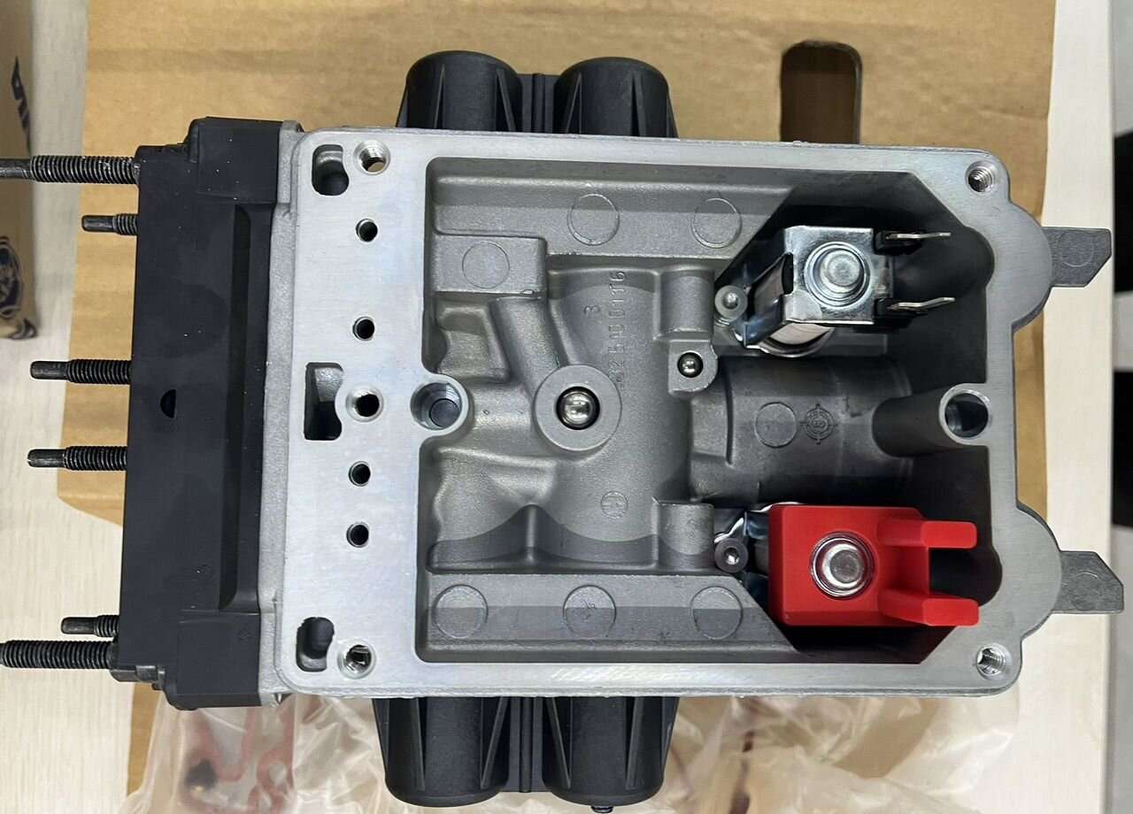 Оригинальный защитный клапан scania 579997 - Двигатель и запчасти для Грузовиков: фото 3 Оригинальный защитный клапан scania 579997 - Двигатель и запчасти для Грузовиков: фото 3