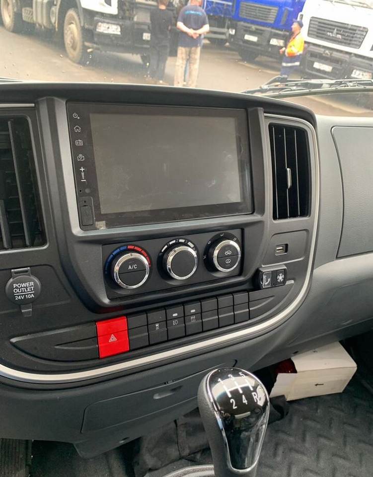 SDAC J7.5 - Тентованный грузовик: фото 5 SDAC J7.5 - Тентованный грузовик: фото 5