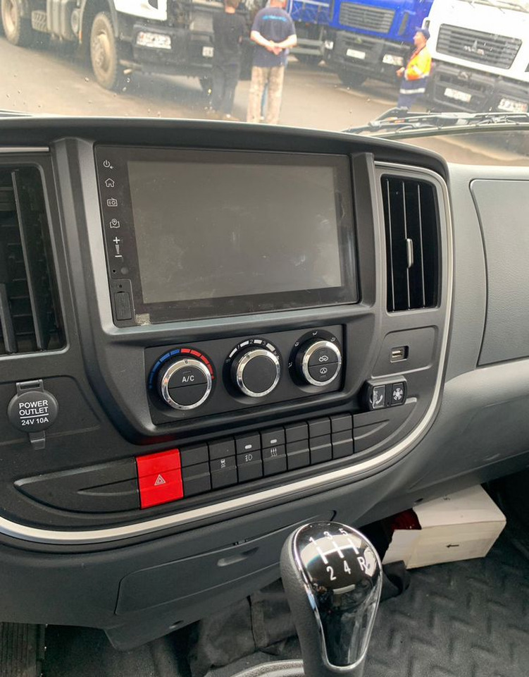 SDAC J7.5 - Тентованный грузовик: фото 5 SDAC J7.5 - Тентованный грузовик: фото 5