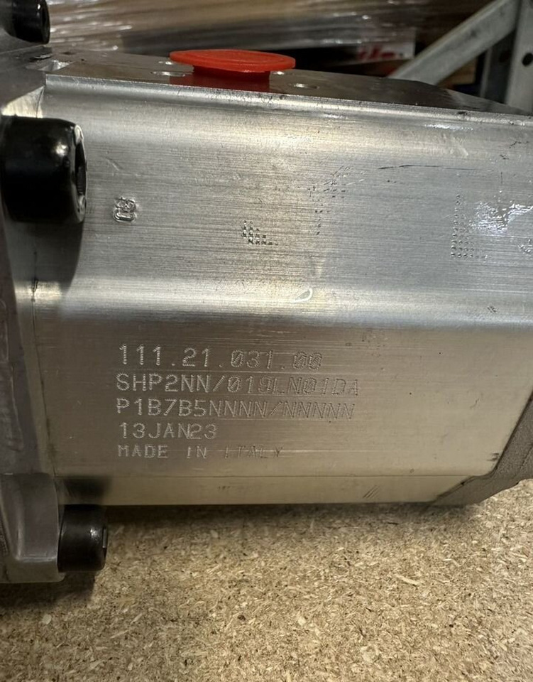 10347068 Насос шестеренный Liebherr - Гидравлика: фото 2 10347068 Насос шестеренный Liebherr - Гидравлика: фото 2