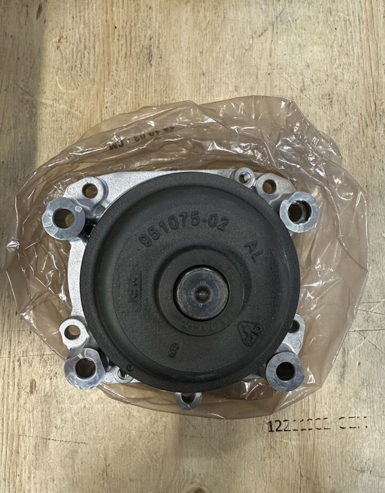 12863021 Насос водяной Liebherr - Система охлаждения: фото 2 12863021 Насос водяной Liebherr - Система охлаждения: фото 2