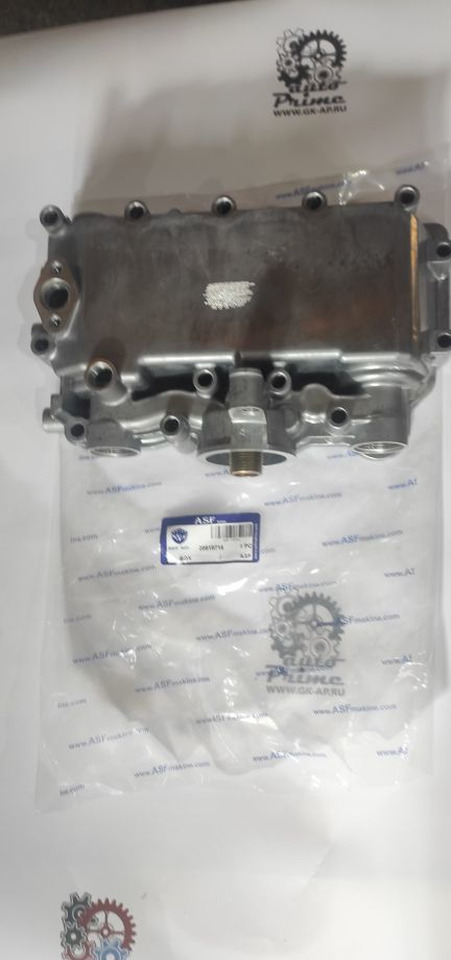 20819716 Корпус маслоохладителя 21590865 volvo - Система охлаждения: фото 1 20819716 Корпус маслоохладителя 21590865 volvo - Система охлаждения: фото 1