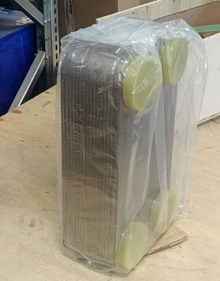 AUGER 26000171 Теплообменник (VOE 17458689) auger - Система охлаждения: фото 2 AUGER 26000171 Теплообменник (VOE 17458689) auger - Система охлаждения: фото 2