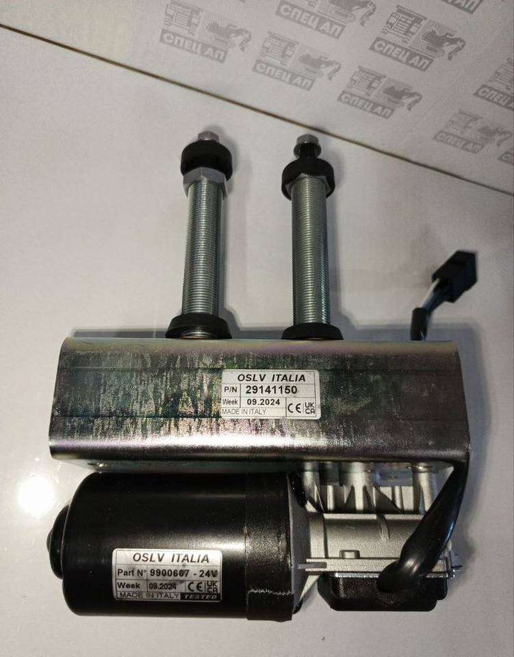 LIEBHERR 11342077 (12211982) Мотор стеклоочистителя ORG - Кузов и экстерьер: фото 1 LIEBHERR 11342077 (12211982) Мотор стеклоочистителя ORG - Кузов и экстерьер: фото 1