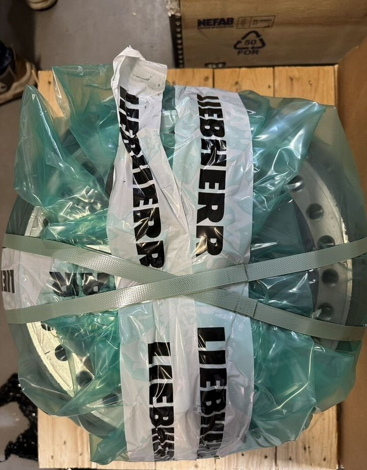 LIEBHERR 90205520 Редуктор хода liebherr - Трансмиссия: фото 2 LIEBHERR 90205520 Редуктор хода liebherr - Трансмиссия: фото 2