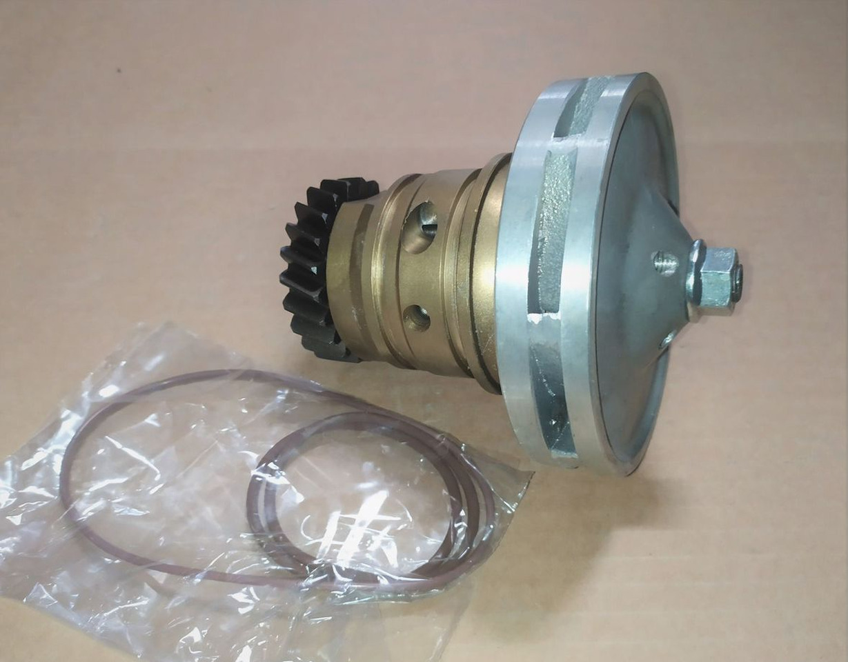 LIEBHERR 9077637 Водяная помпа Liebherr D924, D926 (аналог) - Система охлаждения: фото 1 LIEBHERR 9077637 Водяная помпа Liebherr D924, D926 (аналог) - Система охлаждения: фото 1