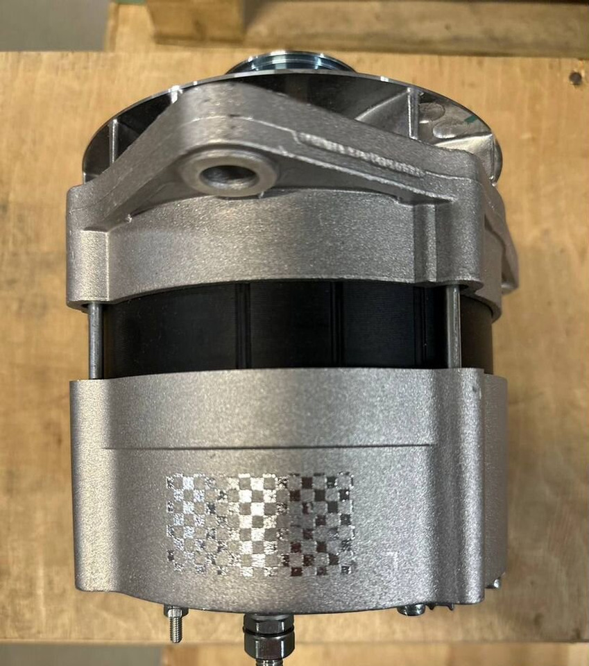 MAHLE 10142442 генератор Liebherr - Генератор: фото 1 MAHLE 10142442 генератор Liebherr - Генератор: фото 1