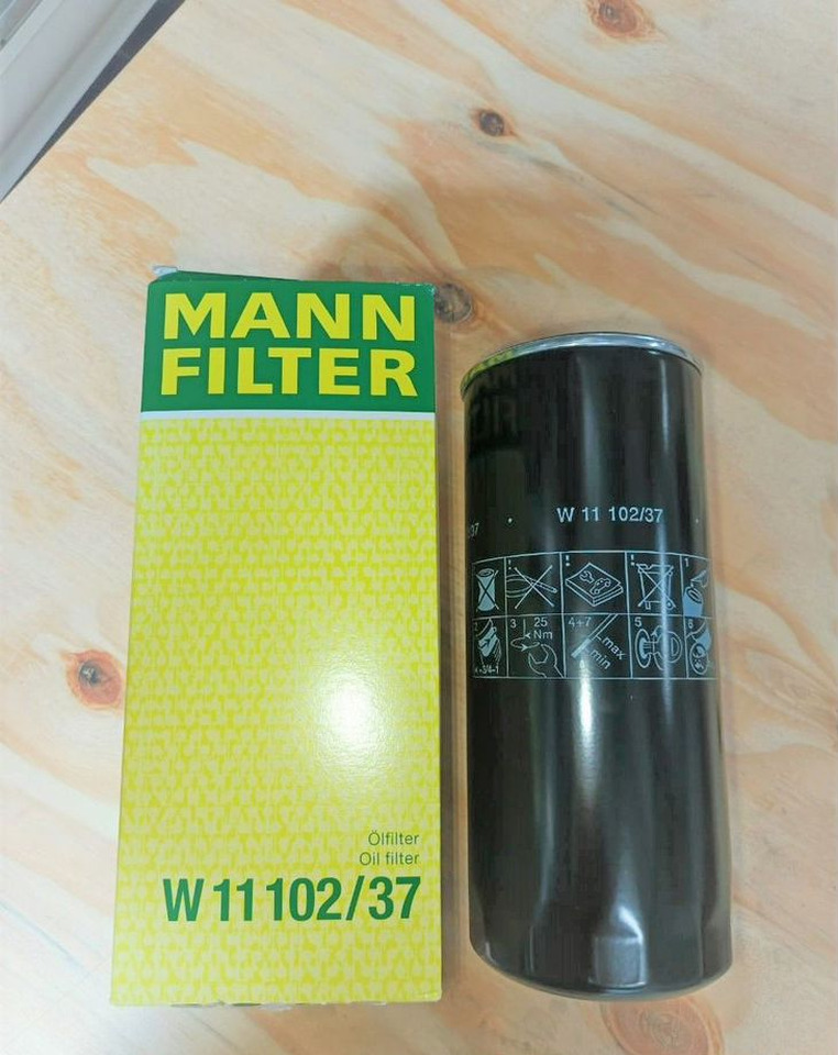 MANN-FILTER W11102/37 Фильтр масляный scania mann filter - Двигатель и запчасти: фото 1 MANN-FILTER W11102/37 Фильтр масляный scania mann filter - Двигатель и запчасти: фото 1