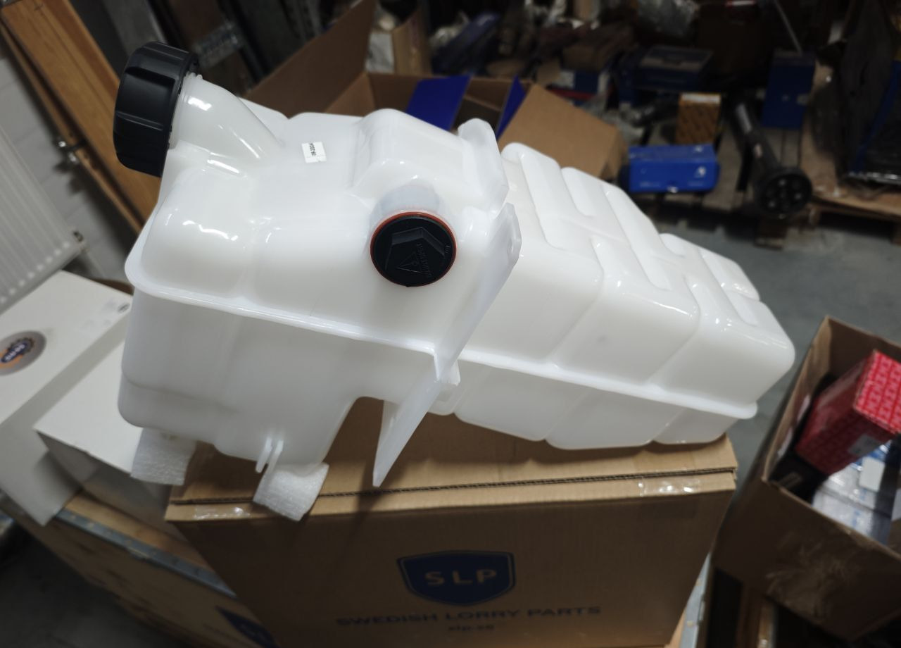 SLP Eptk1668 Бачок расширительный Scania - Топливный бак: фото 2 SLP Eptk1668 Бачок расширительный Scania - Топливный бак: фото 2