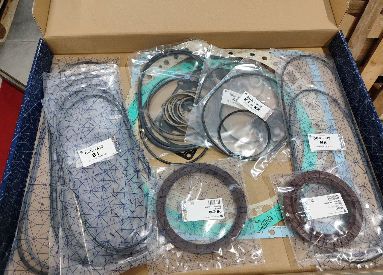 SLP GGS812 Комплект прокладок АКПП SLP 15090812 - Трансмиссия для Легковых автомобилей: фото 1 SLP GGS812 Комплект прокладок АКПП SLP 15090812 - Трансмиссия для Легковых автомобилей: фото 1