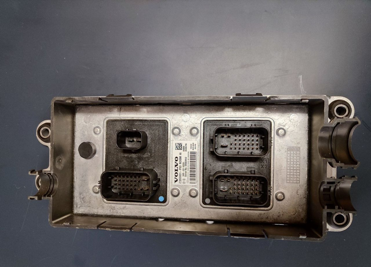 VOLVO 21855931 Блок управления светом volvo - Блок управления: фото 1 VOLVO 21855931 Блок управления светом volvo - Блок управления: фото 1