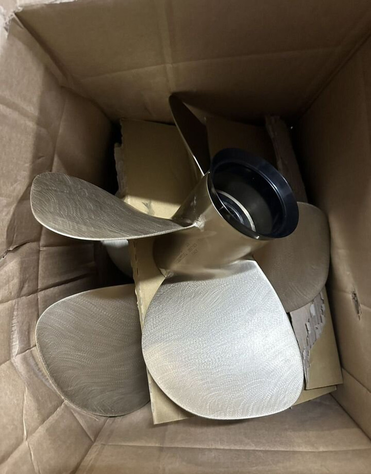 VOLVO PENTA 23442955 Винт гребной комплект IPS volvo penta - Запчасти: фото 2 VOLVO PENTA 23442955 Винт гребной комплект IPS volvo penta - Запчасти: фото 2