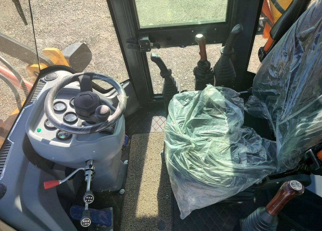 Новый Экскаватор-погрузчик ATLET 1CX: фото 14