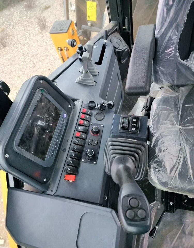 ATLET 3X - Экскаватор-погрузчик: фото 5 ATLET 3X - Экскаватор-погрузчик: фото 5