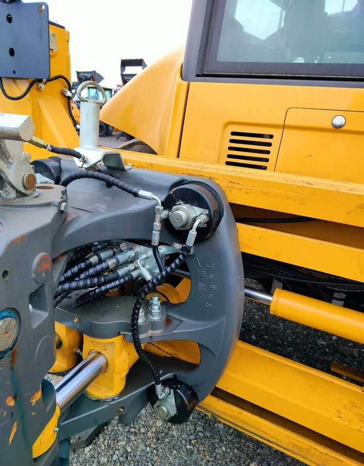 Новый Экскаватор-погрузчик ATLET 3X: фото 11