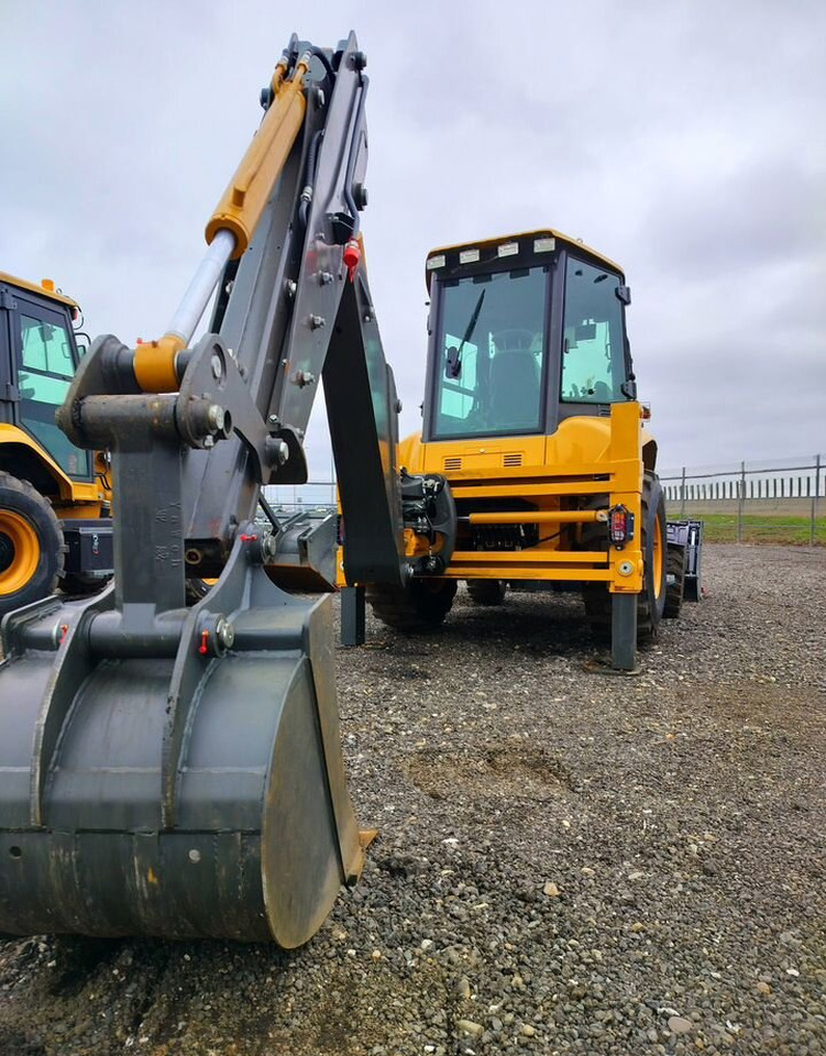 ATLET 3X - Экскаватор-погрузчик: фото 3 ATLET 3X - Экскаватор-погрузчик: фото 3